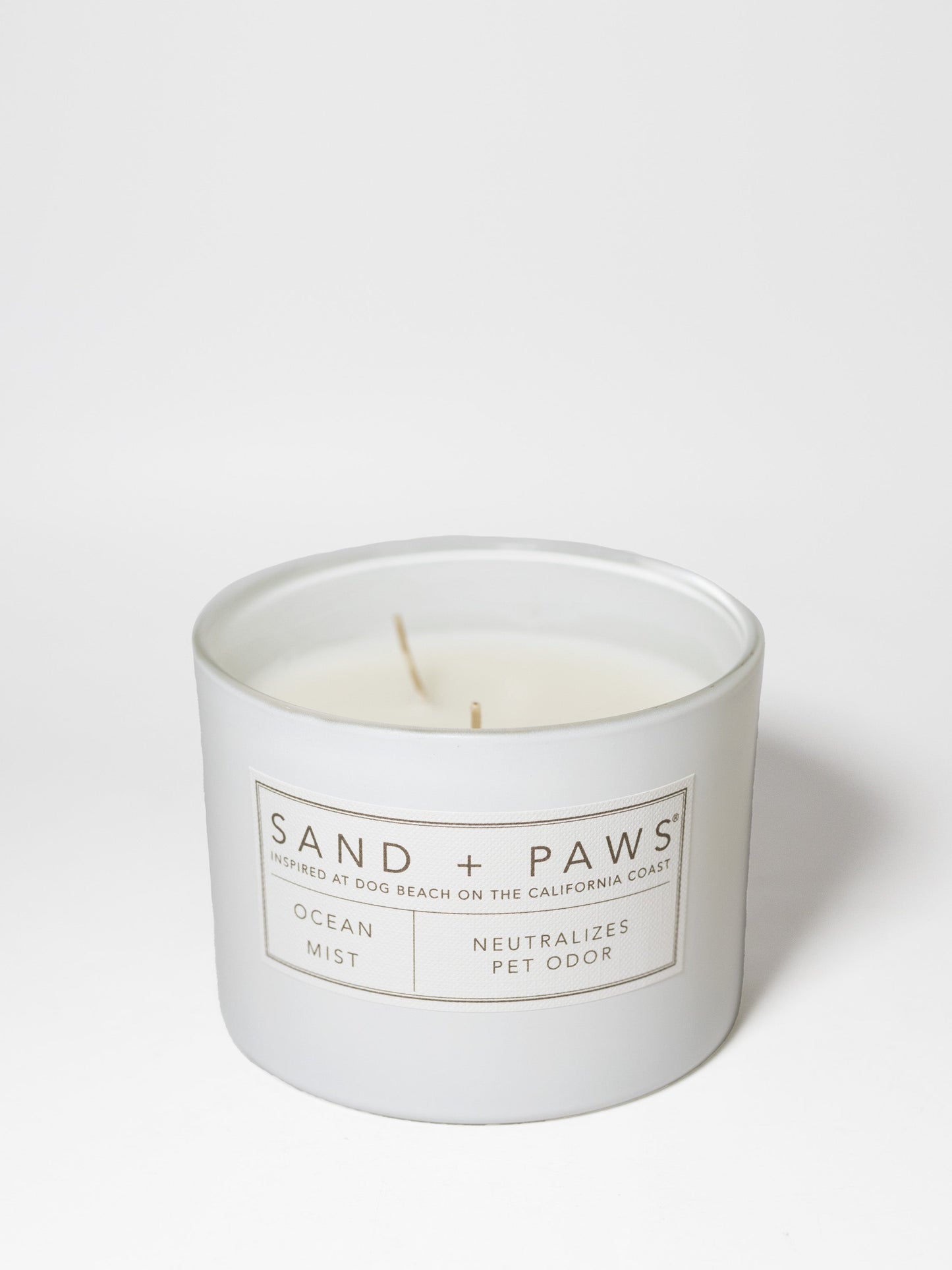 Sand + Paws Ocean Mist 12 oz scented candle